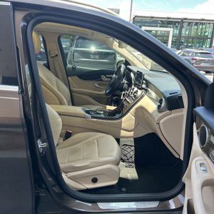 2017 Mercedes-BENZ GLC thumbnail 33