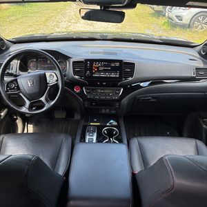 صورة 37 لـ 2024 Honda PASSPORT BLACK EDITION