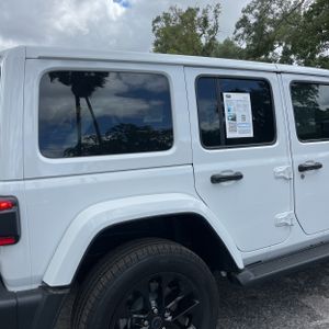 JEEP WRANGLER SAHARA 4XE - 9