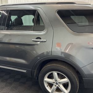 FORD EXPLORER XLT - 6