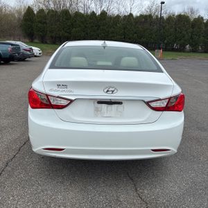 HYUNDAI SONATA GLS - 7