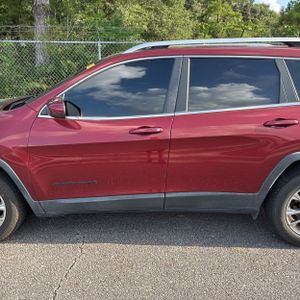 2019 JEEP CHEROKEE LATITUDE PLUS 照片 4
