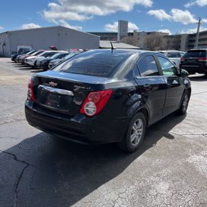 CHEVROLET SONIC LT AUTO - 8