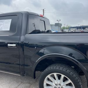 FORD F-150 LIMITED - 6