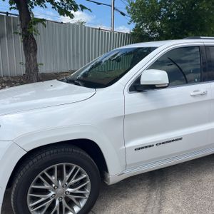 JEEP GRAND CHEROKEE SUMMIT - 2
