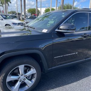 صورة 2 لـ 2021 JEEP GRAND CHEROKEE L LIMITED