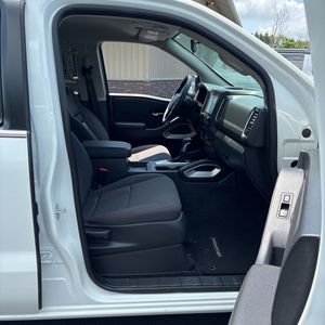 صورة مصغرة 33 لـ 2022 Nissan FRONTIER SV