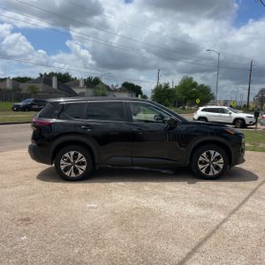 NISSAN ROGUE SV - 10