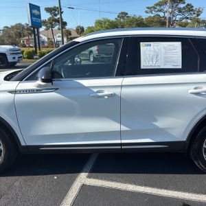 LINCOLN CORSAIR RESERVE - 4