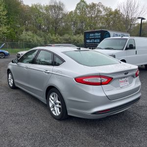 FORD FUSION SE - 5