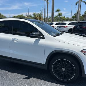 2021 Mercedes-BENZ GLA thumbnail 13