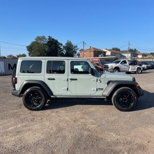 صورة 10 لـ 2023 JEEP WRANGLER SPORT
