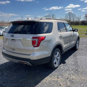 FORD EXPLORER XLT - 8
