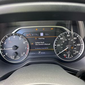 2021 Nissan TITAN SV — миниатюра 39