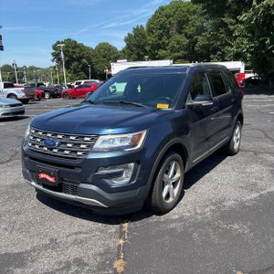 FORD EXPLORER XLT - 1