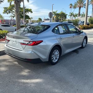 صورة 8 لـ 2025 Toyota CAMRY LE