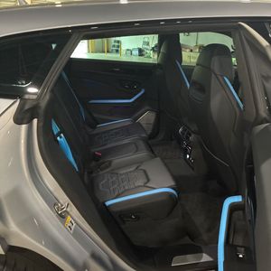 2025 Lamborghini URUS SE — миниатюра 35