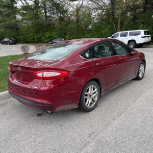 FORD FUSION SE - 8