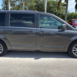 2020 Dodge GRAND CARAVAN SXT — миниатюра 11