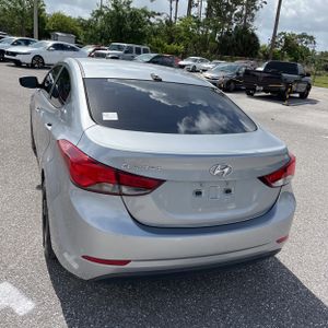 HYUNDAI ELANTRA SE - 5