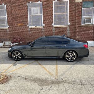 BMW 7-SERIES 740I - 3