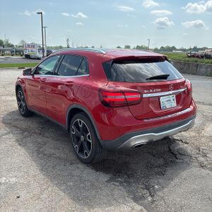 MERCEDES-BENZ GLA - 5