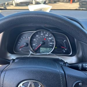 2013 Toyota RAV4 LE 照片 39