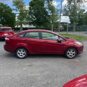 FORD FIESTA SE - 10
