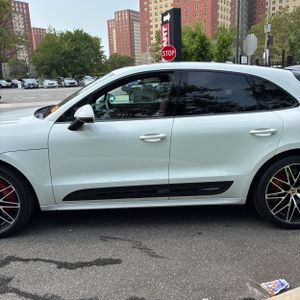 2023 Porsche MACAN GTS — фото 4