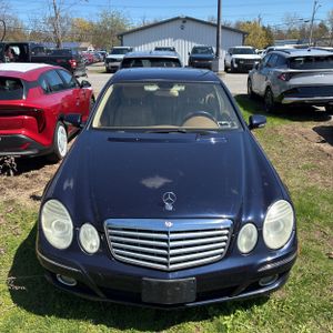 MERCEDES-BENZ E-CLASS - 10