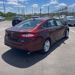 FORD FUSION SE - 8