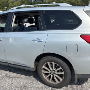 صورة 6 لـ 2013 Nissan PATHFINDER SL