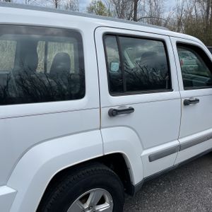 JEEP LIBERTY SPORT - 9