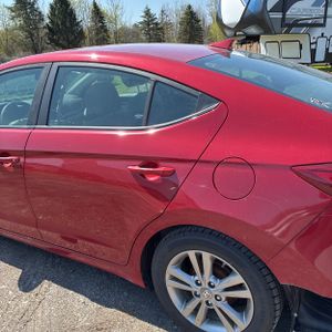 HYUNDAI ELANTRA SE - 6