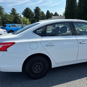 2019 Nissan SENTRA S 照片 9