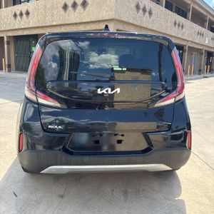 صورة 7 لـ 2023 KIA SOUL LX