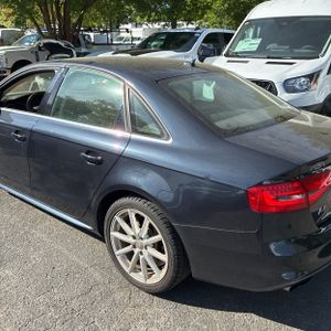 AUDI A4 2.0T PREMIUM - 5