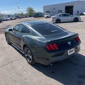 FORD MUSTANG V6 - 5