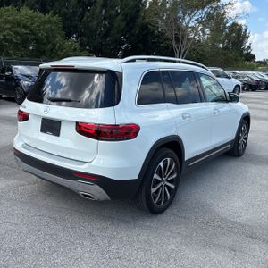 MERCEDES-BENZ GLB - 8