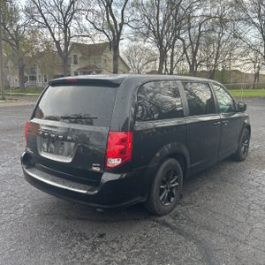 DODGE GRAND CARAVAN GT - 8