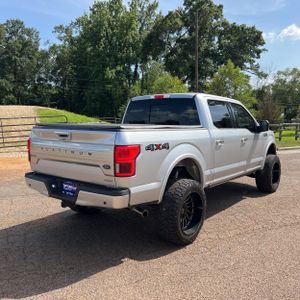 صورة 8 لـ 2019 FORD F-150 PLATINUM