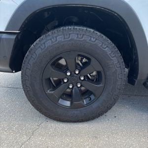 2022 RAM 1500 REBEL — миниатюра 17