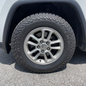 صورة مصغرة 17 لـ 2018 JEEP GRAND CHEROKEE LAREDO E