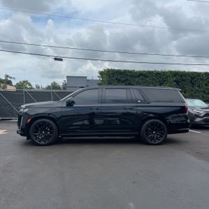 2023 Cadillac ESCALADE ESV SPORT PLATINUM photo 3