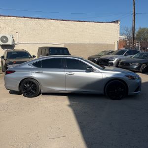 LEXUS ES 350 F SPORT HANDLING - 10