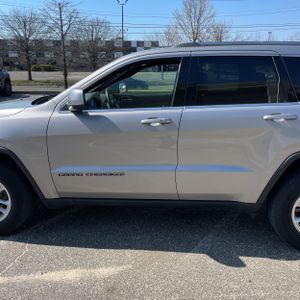 JEEP GRAND CHEROKEE LAREDO E - 4