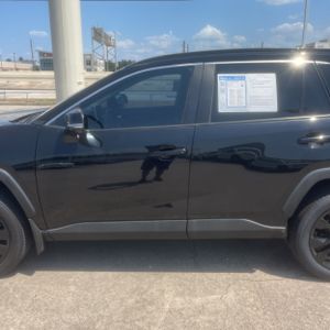 صورة 4 لـ 2023 Toyota RAV4 XLE PREMIUM
