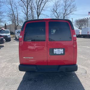 CHEVROLET EXPRESS LS 3500 - 7