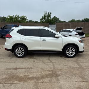NISSAN ROGUE SV - 10
