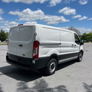 FORD TRANSIT 150 - 8